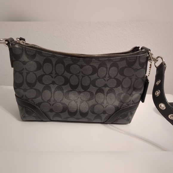 Coach Duffle EW Signature 18924 Black & Dark Gray Leather Bag - Picture 8 of 11